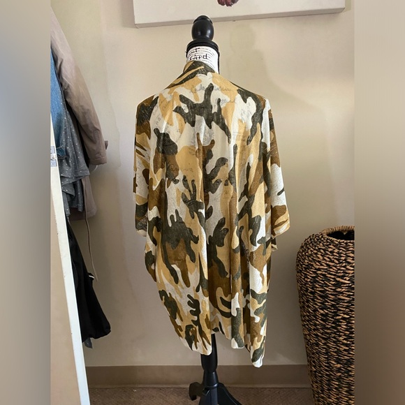 Camo Cover Up up NWOT One size - Picture 2 of 2